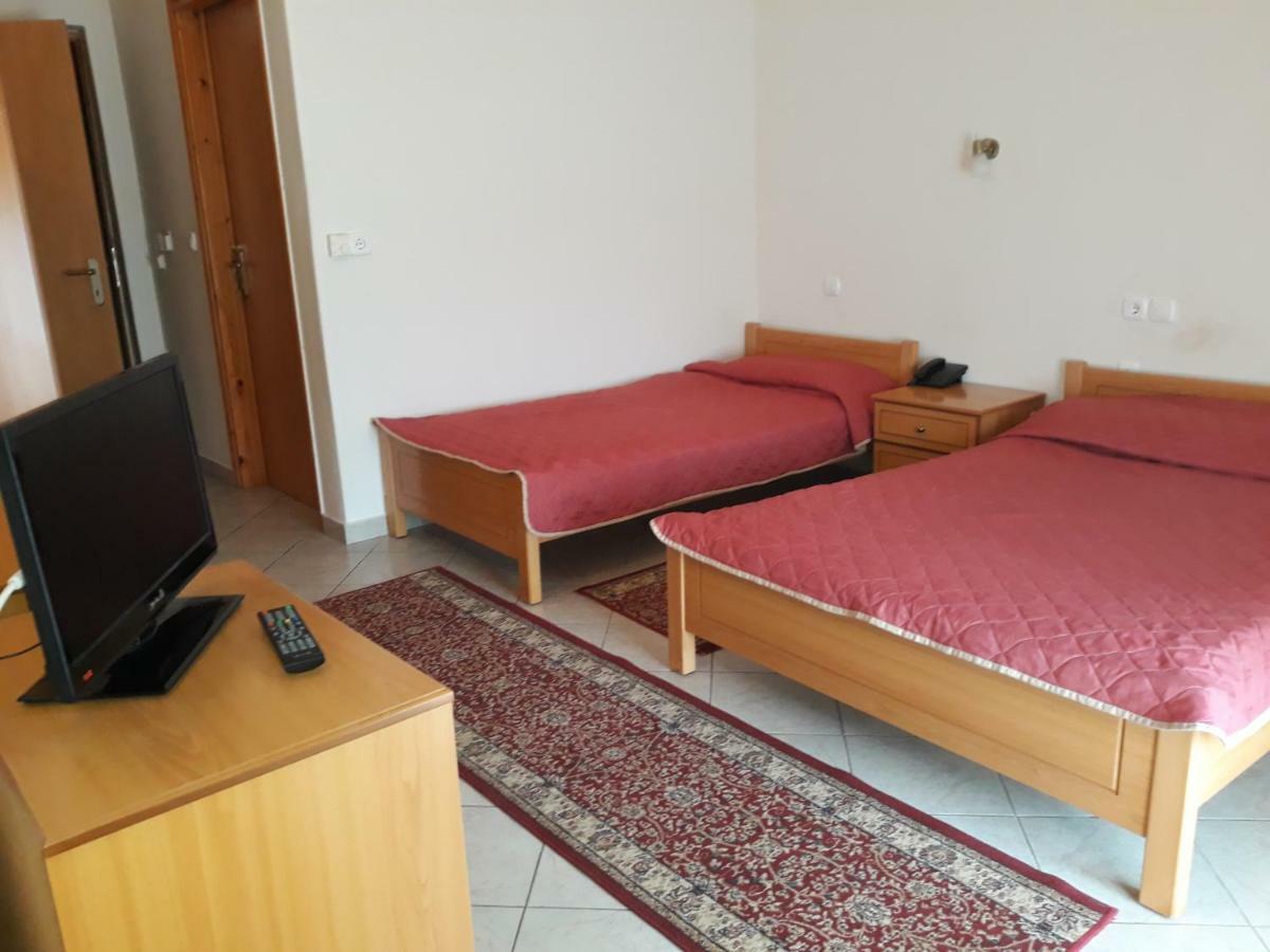 Hotel Kastro Sérvia Eksteriør billede